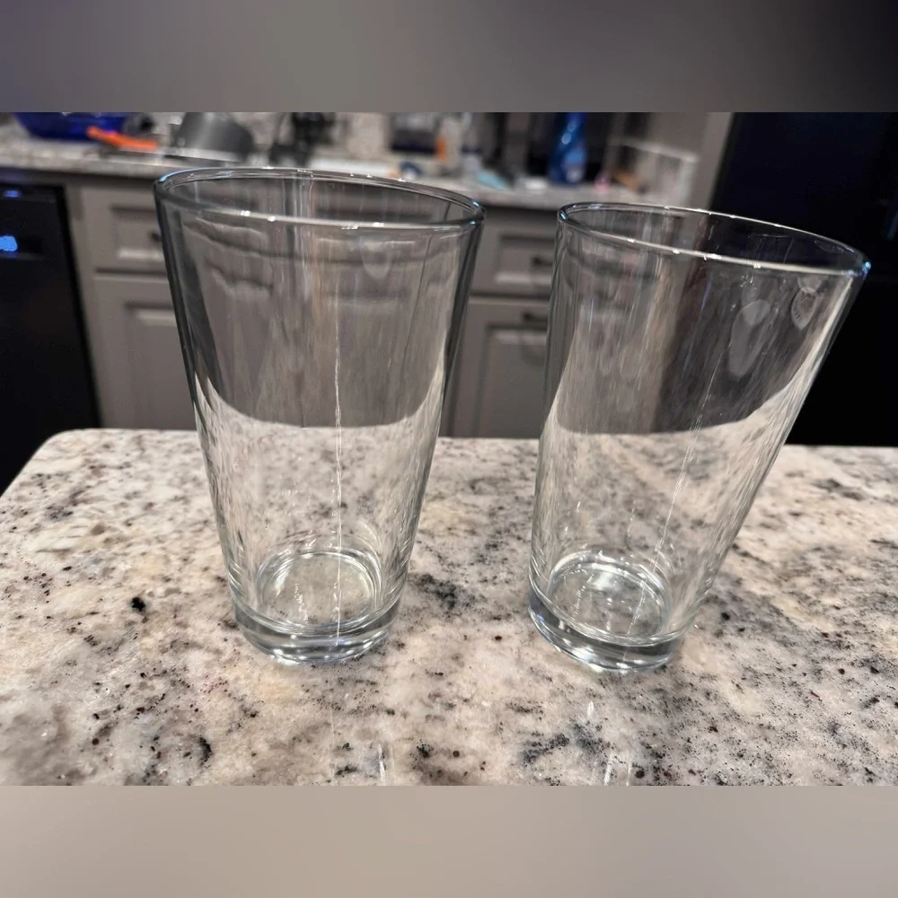 Clear glass beer cups 6x3in set of 2
